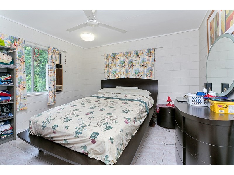 30 Reservoir Road, Manoora QLD 4870