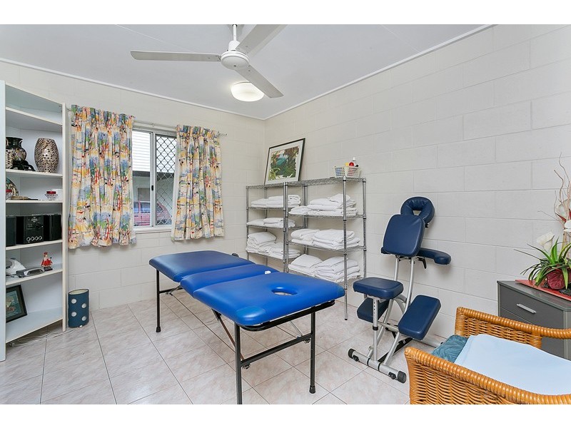 30 Reservoir Road, Manoora QLD 4870