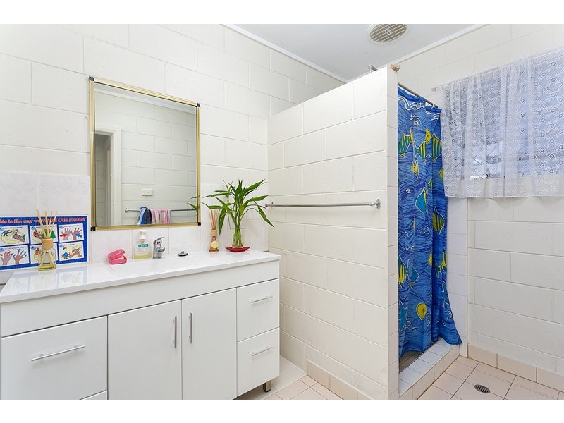 30 Reservoir Road, Manoora QLD 4870