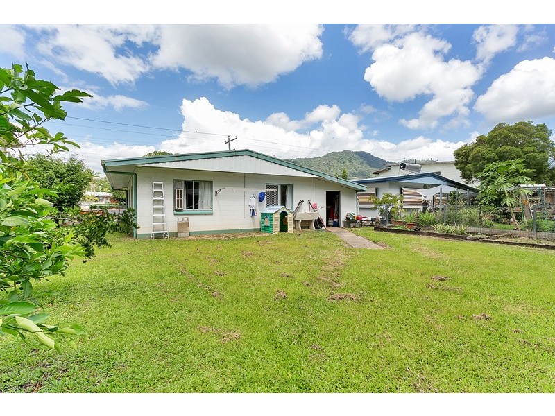 30 Reservoir Road, Manoora QLD 4870
