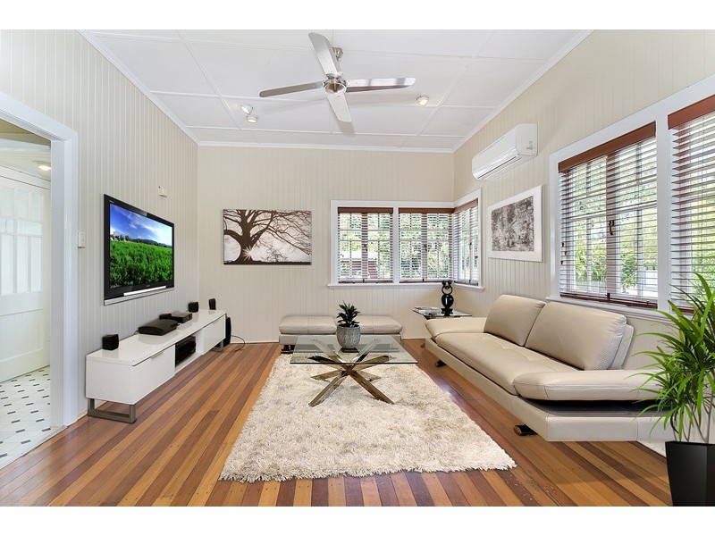 12 Keeble Street, Stratford QLD 4870