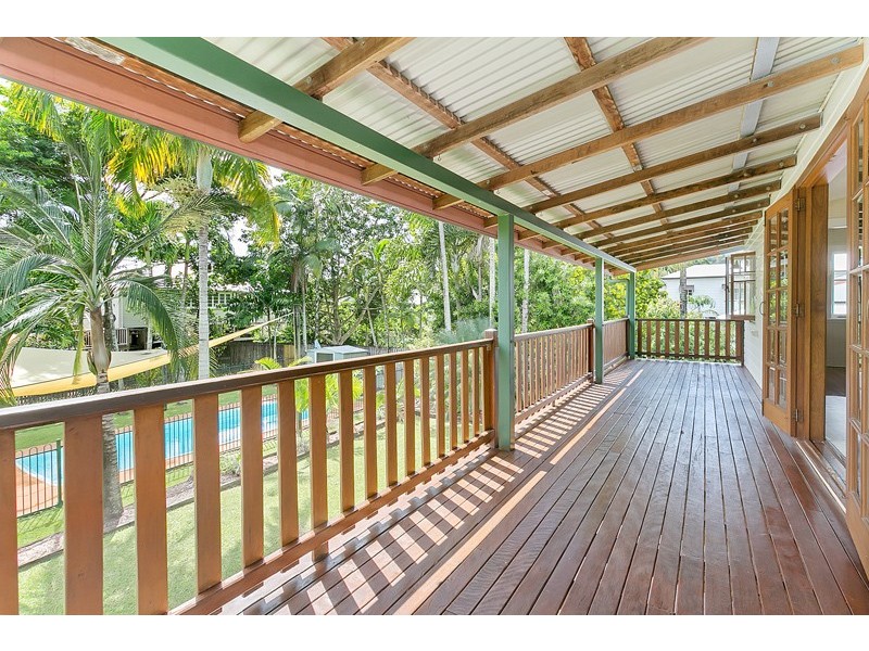 12 Keeble Street, Stratford QLD 4870