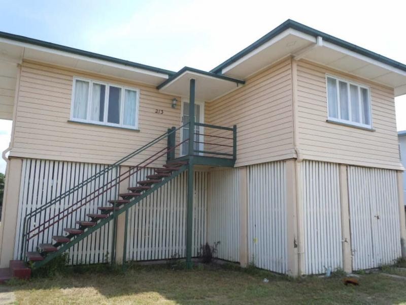 213 Buchan St, Bungalow QLD 4870