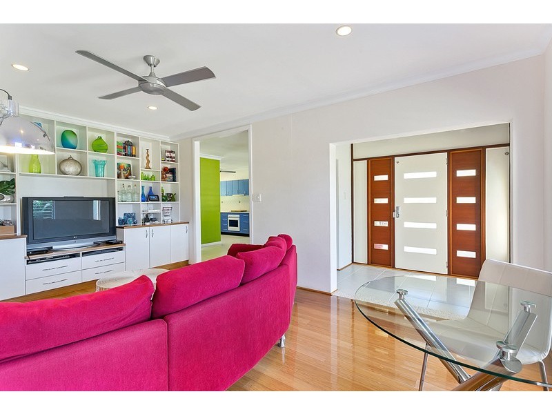 5 Scarborough Close, Kewarra Beach QLD 4879