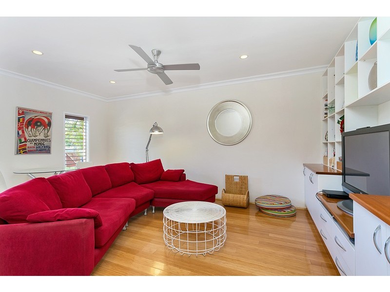 5 Scarborough Close, Kewarra Beach QLD 4879