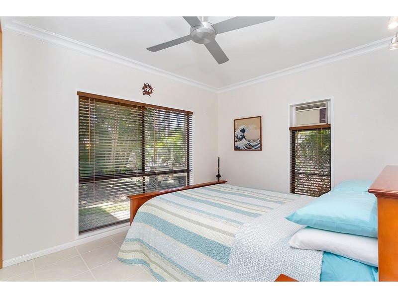 5 Scarborough Close, Kewarra Beach QLD 4879
