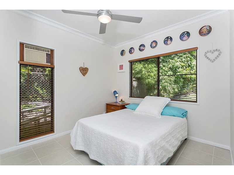 5 Scarborough Close, Kewarra Beach QLD 4879