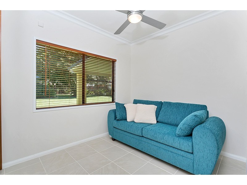 5 Scarborough Close, Kewarra Beach QLD 4879