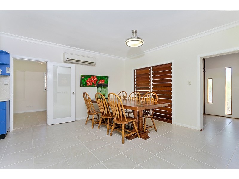 5 Scarborough Close, Kewarra Beach QLD 4879