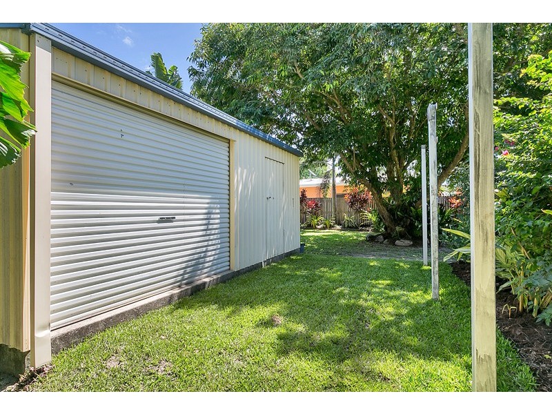 5 Scarborough Close, Kewarra Beach QLD 4879