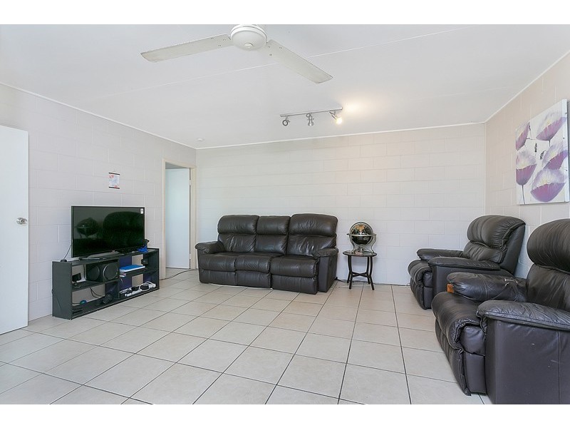 16 Kauri Street, Manoora QLD 4870