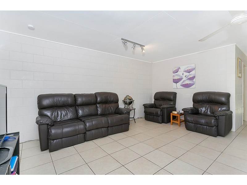 16 Kauri Street, Manoora QLD 4870