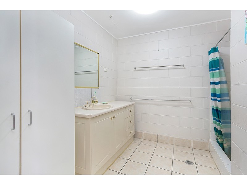 16 Kauri Street, Manoora QLD 4870