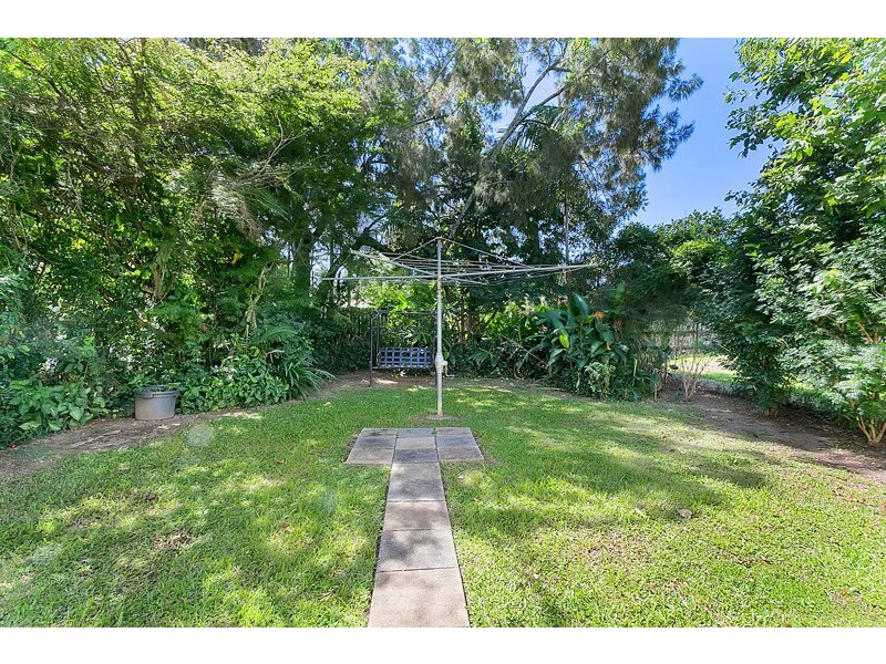 16 Kauri Street, Manoora QLD 4870