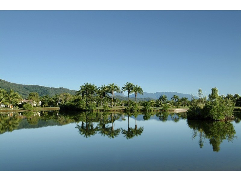 105  St Crispins Avenue, Port Douglas QLD 4877
