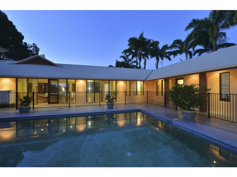 105  St Crispins Avenue, Port Douglas QLD 4877