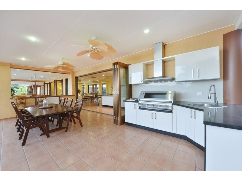105  St Crispins Avenue, Port Douglas QLD 4877