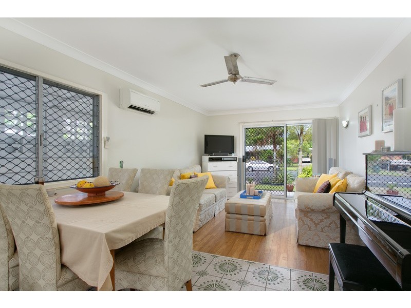 2/134  Jensen Street, Edge Hill QLD 4870
