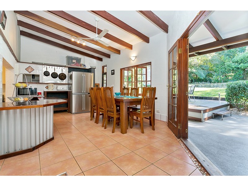 32 Beatrice Street, Mooroobool QLD 4870