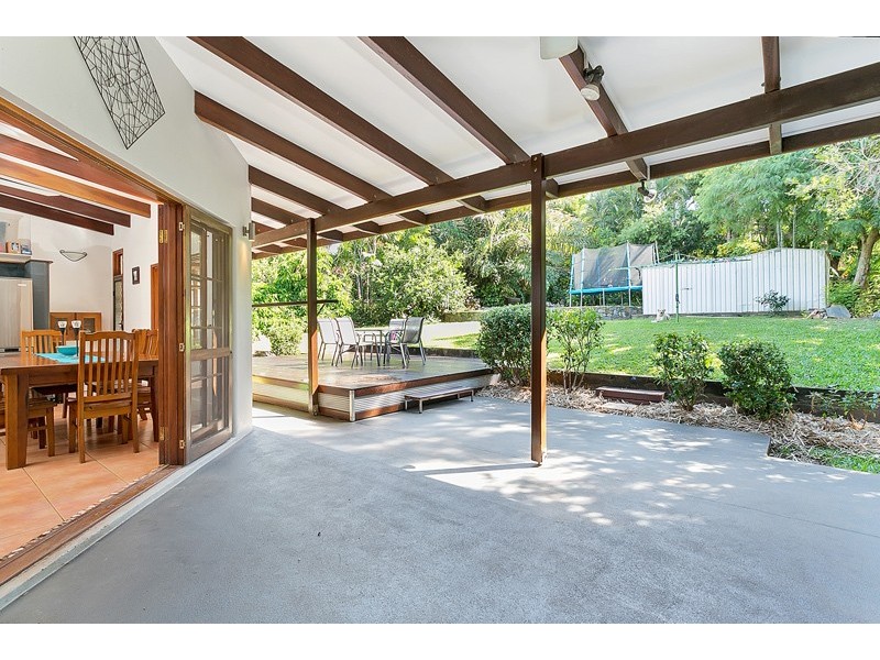 32 Beatrice Street, Mooroobool QLD 4870