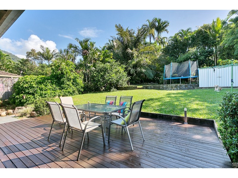 32 Beatrice Street, Mooroobool QLD 4870