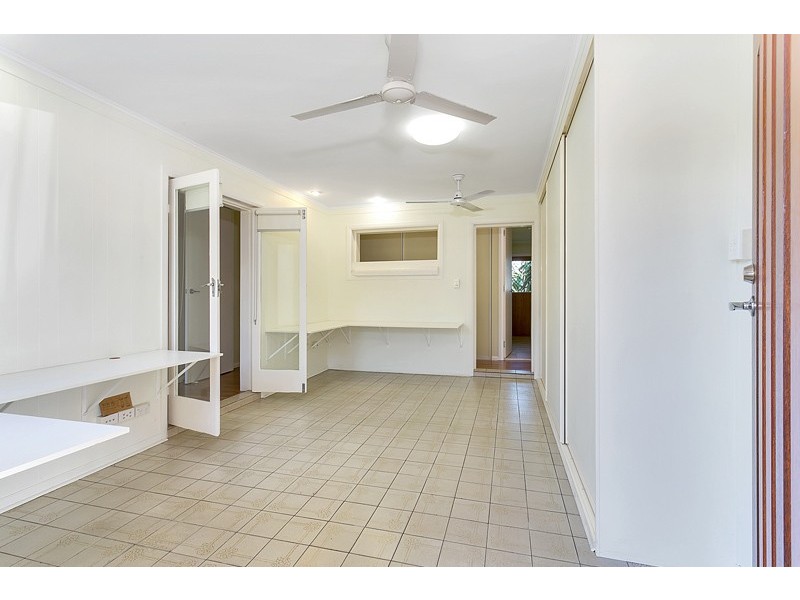11 Creedy Street, Westcourt QLD 4870