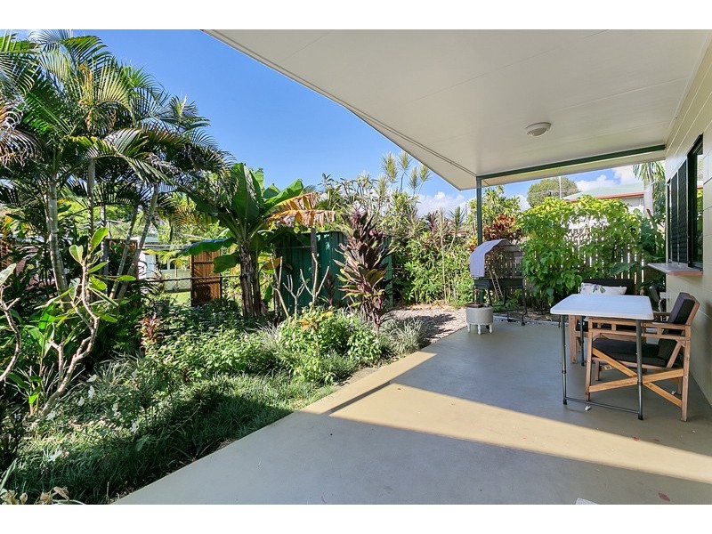 11 Creedy Street, Westcourt QLD 4870