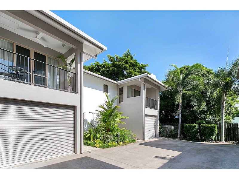 4/12-14 Old Smithfield Road, Freshwater QLD 4870