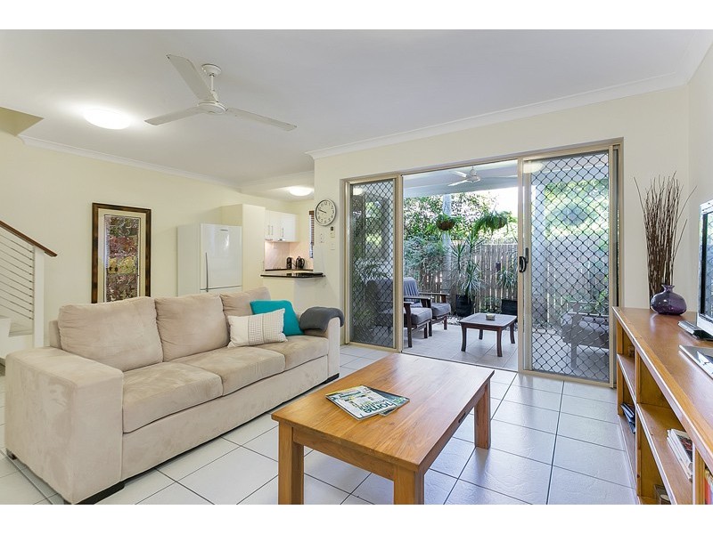 4/12-14 Old Smithfield Road, Freshwater QLD 4870