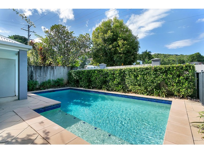 4/12-14 Old Smithfield Road, Freshwater QLD 4870