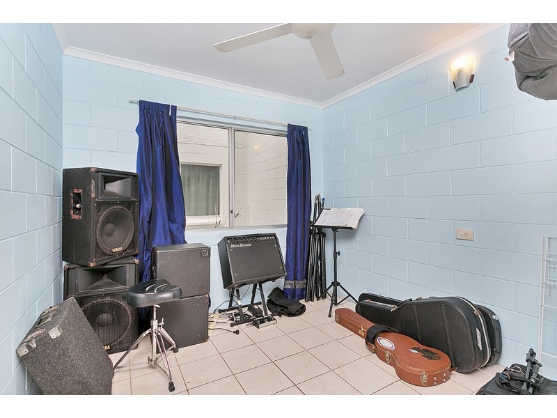 6/284 Lake Street, Cairns North QLD 4870