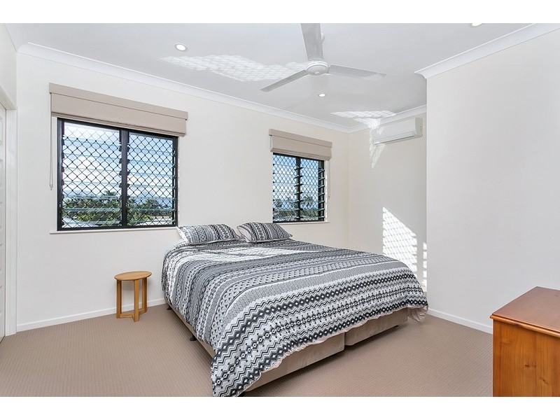 22 City View Crescent, Mooroobool QLD 4870
