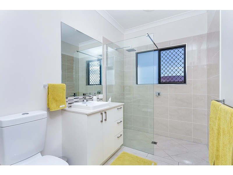 22 City View Crescent, Mooroobool QLD 4870