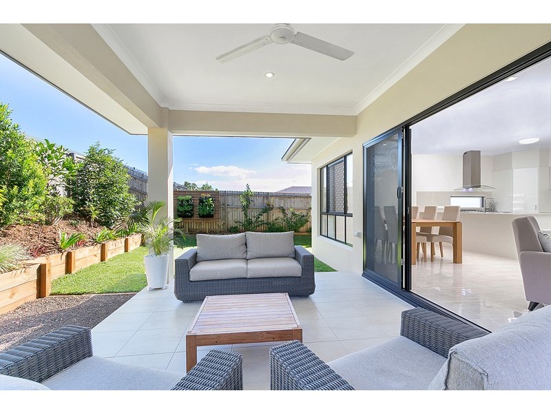 22 City View Crescent, Mooroobool QLD 4870