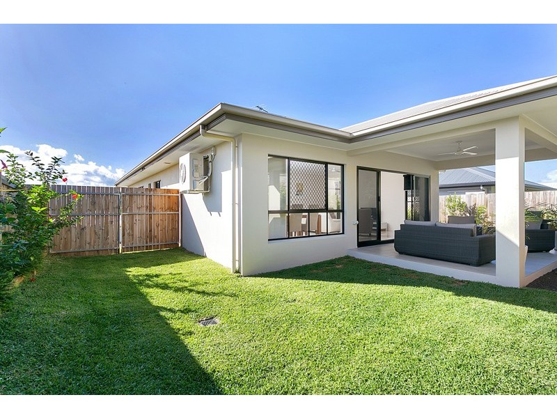 22 City View Crescent, Mooroobool QLD 4870