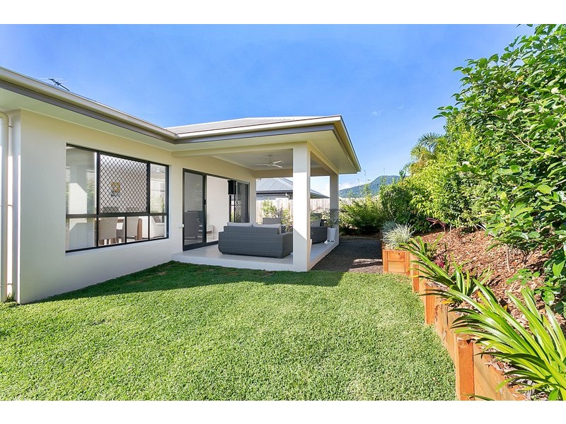 22 City View Crescent, Mooroobool QLD 4870
