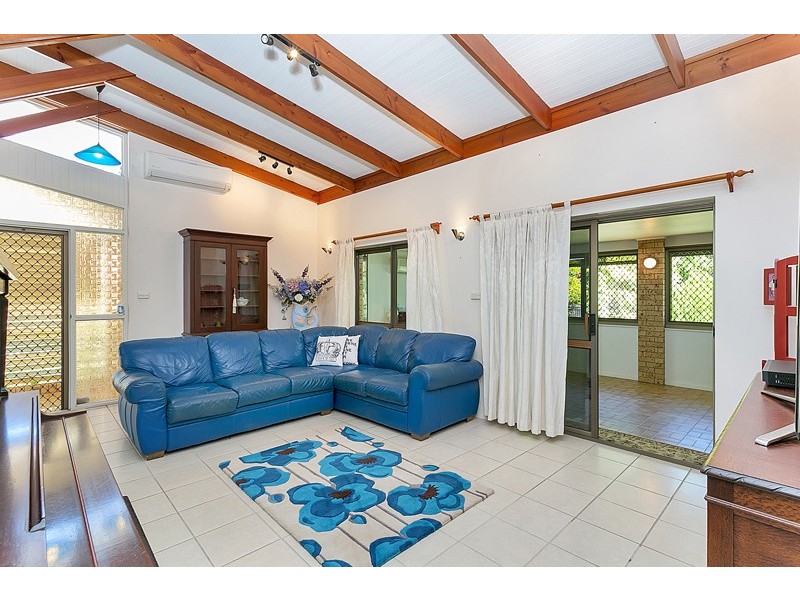 43 Carnation Drive, Mooroobool QLD 4870