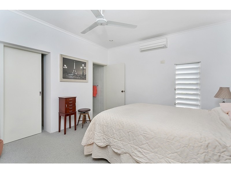 43 Carnation Drive, Mooroobool QLD 4870