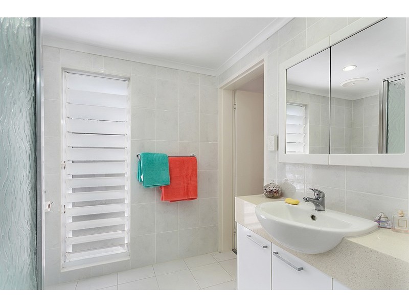 43 Carnation Drive, Mooroobool QLD 4870