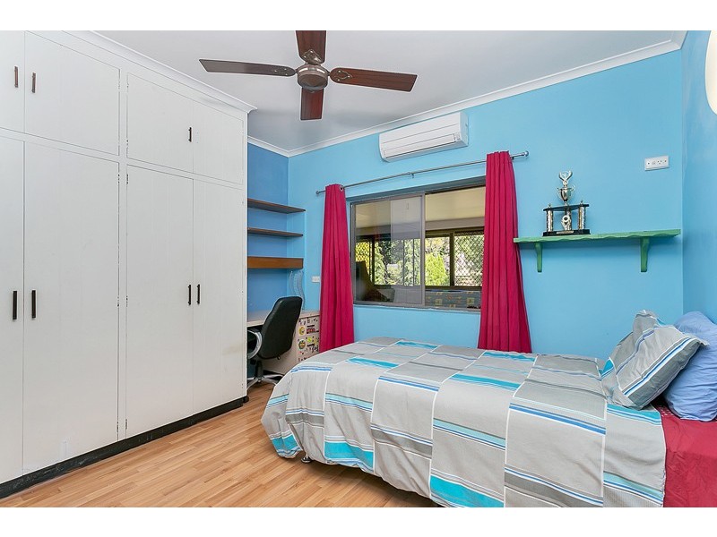 43 Carnation Drive, Mooroobool QLD 4870