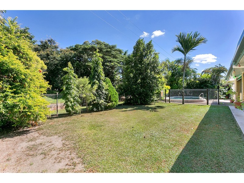 43 Carnation Drive, Mooroobool QLD 4870