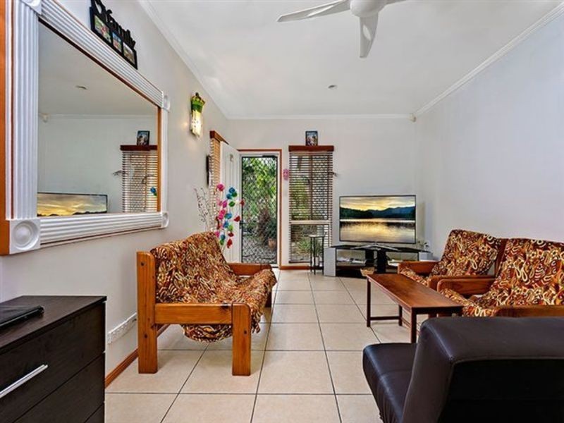 3/4 Ingham Court, Mooroobool QLD 4870