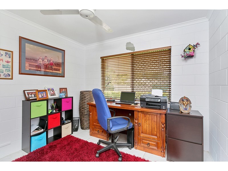 23 Rigg Street, Woree QLD 4868