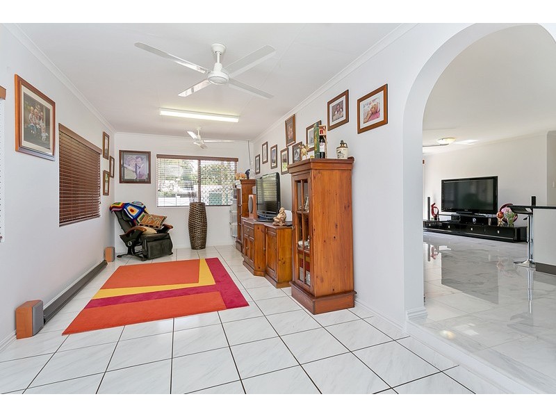 23 Rigg Street, Woree QLD 4868