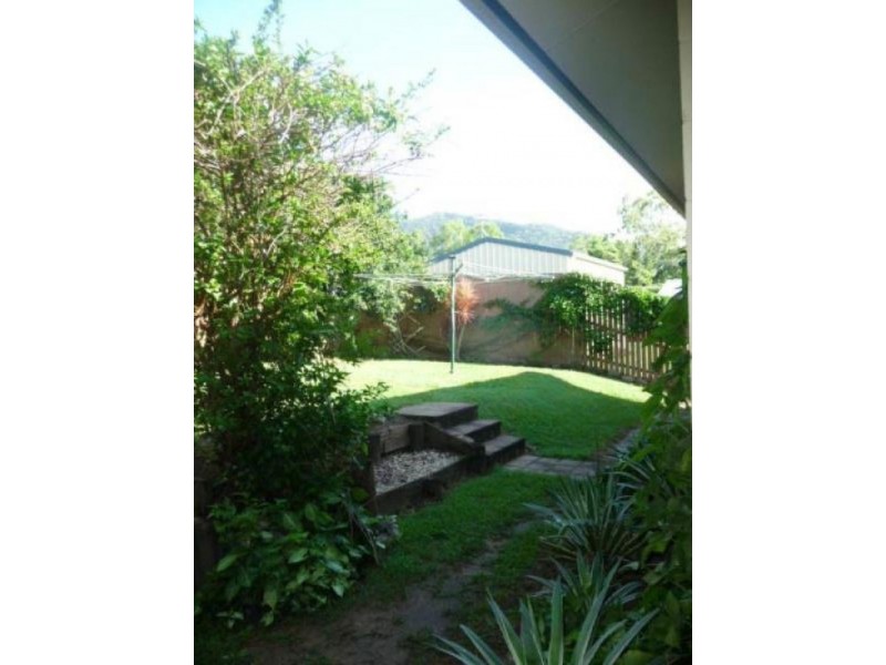 7 Lorraine Close, Bentley Park QLD 4869