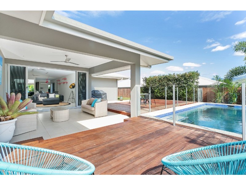 19 Catamaran Circuit, Trinity Beach QLD 4879