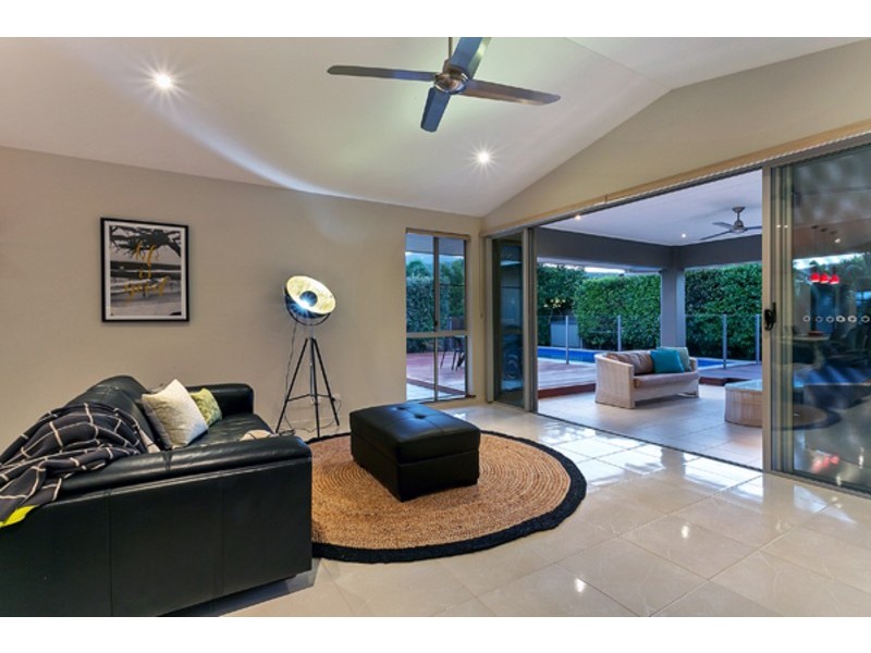 19 Catamaran Circuit, Trinity Beach QLD 4879