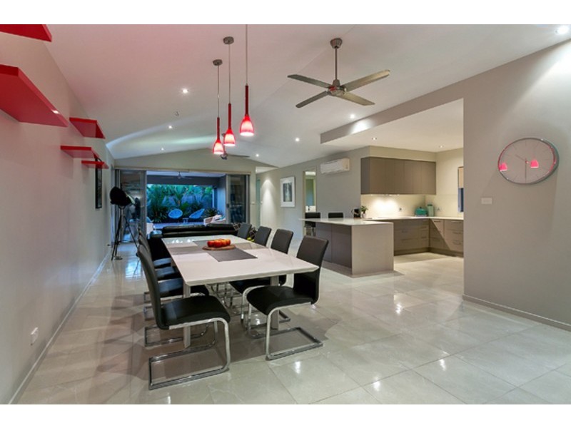 19 Catamaran Circuit, Trinity Beach QLD 4879