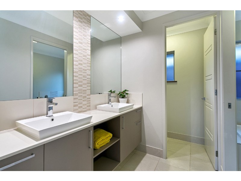 19 Catamaran Circuit, Trinity Beach QLD 4879