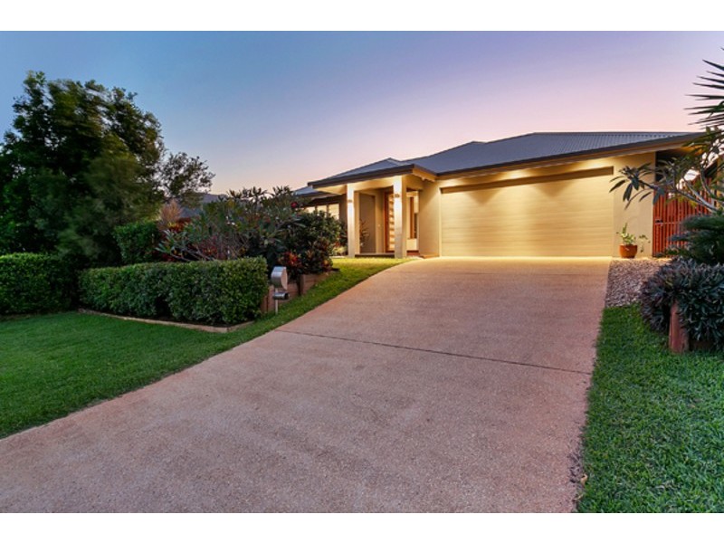19 Catamaran Circuit, Trinity Beach QLD 4879